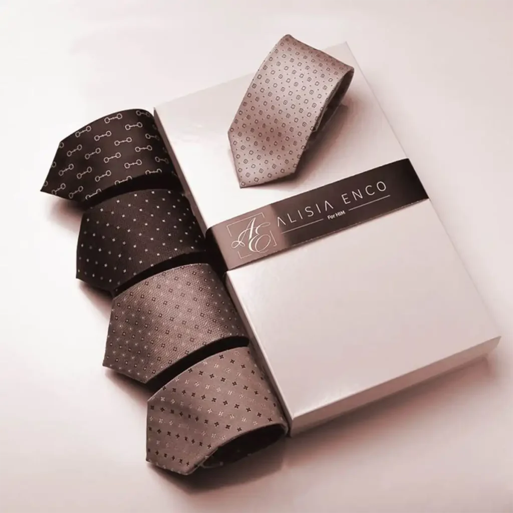 Elegant custom box for men’s ties